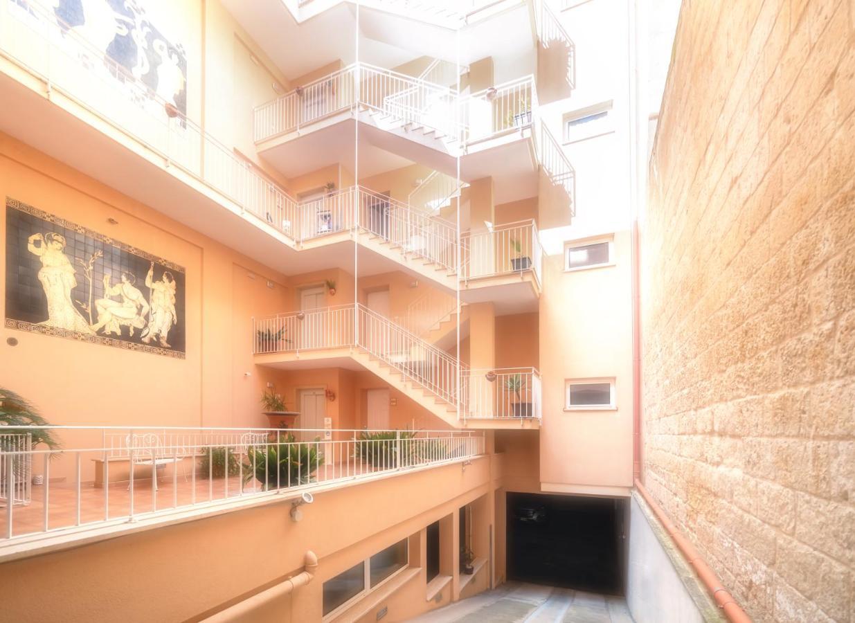 Il Cortile Delle Esperidi Leilighet Lecce Eksteriør bilde