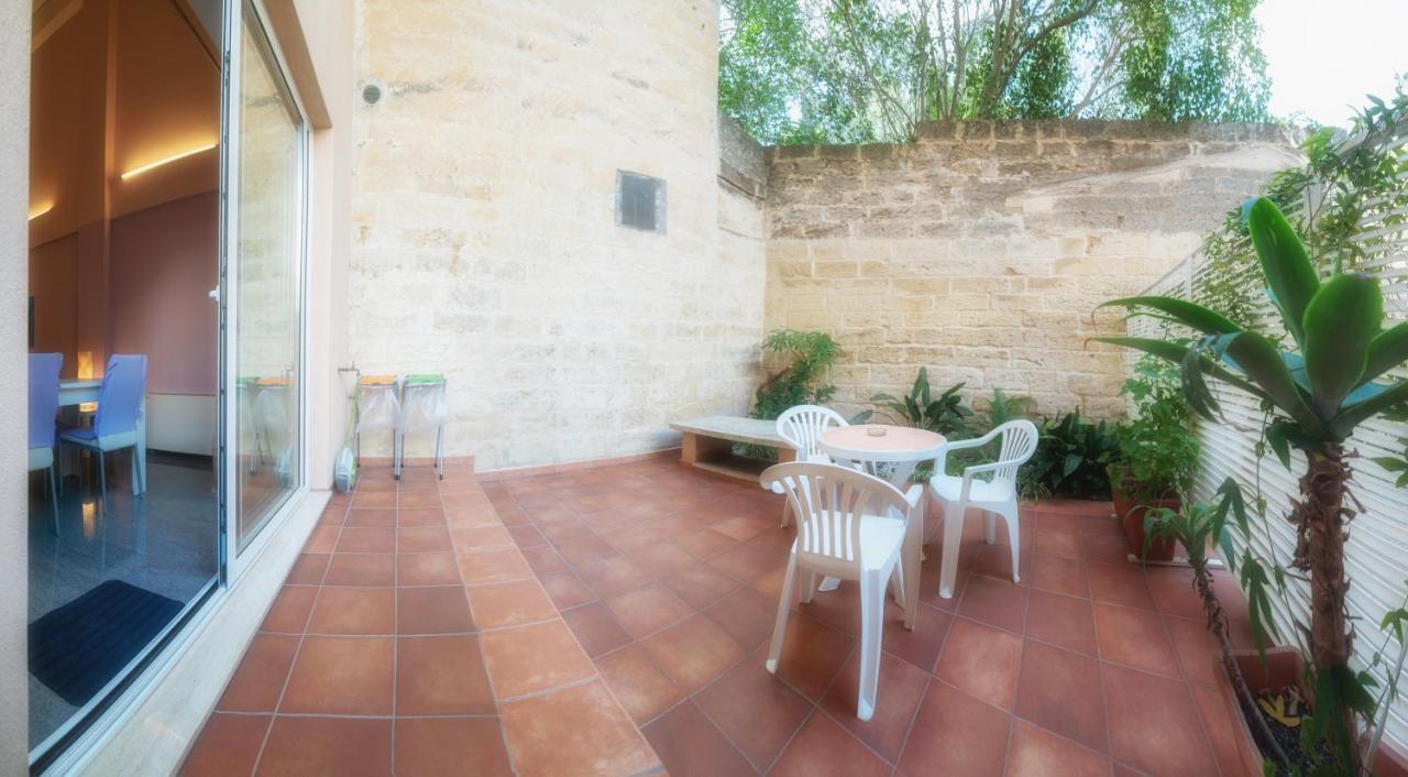 Il Cortile Delle Esperidi Leilighet Lecce Eksteriør bilde