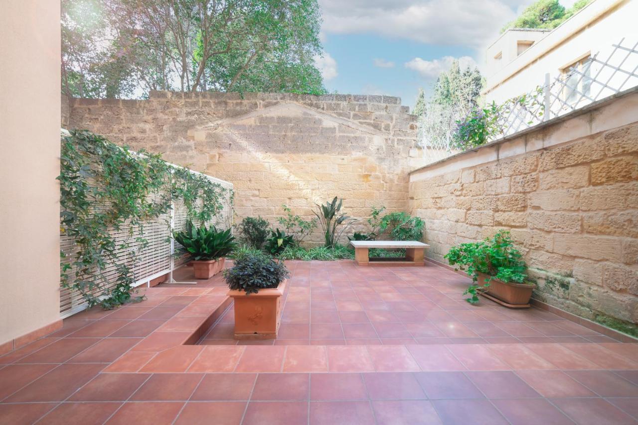 Il Cortile Delle Esperidi Leilighet Lecce Eksteriør bilde